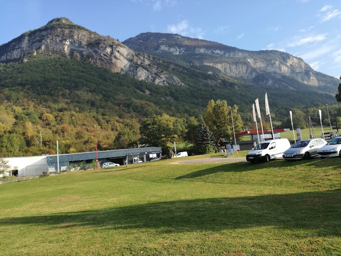 Aperçu des activités de la casse automobile SME située à CULOZ-BEON (01350)